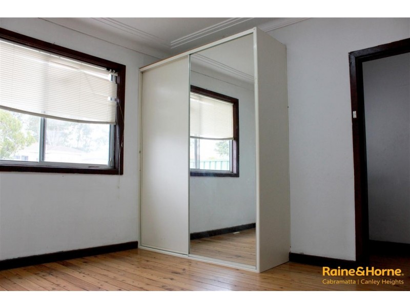 1 STUDLEY STREET, Carramar NSW 2163