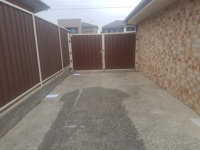 21A BEELAR ST, Canley Heights NSW 2166