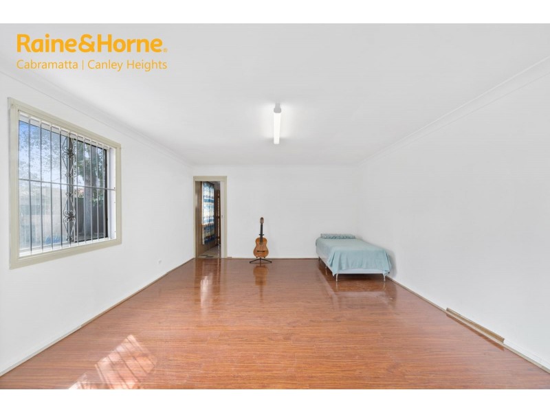 25 MOONSHINE AVENUE, Cabramatta West NSW 2166