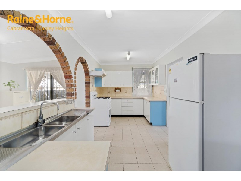 25 MOONSHINE AVENUE, Cabramatta West NSW 2166