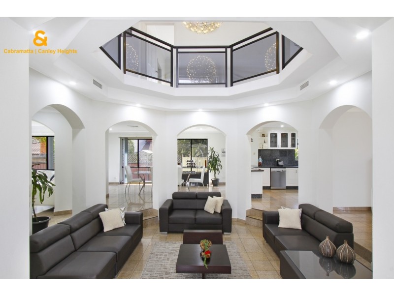 10 NOWLAND PLACE, Abbotsbury NSW 2176