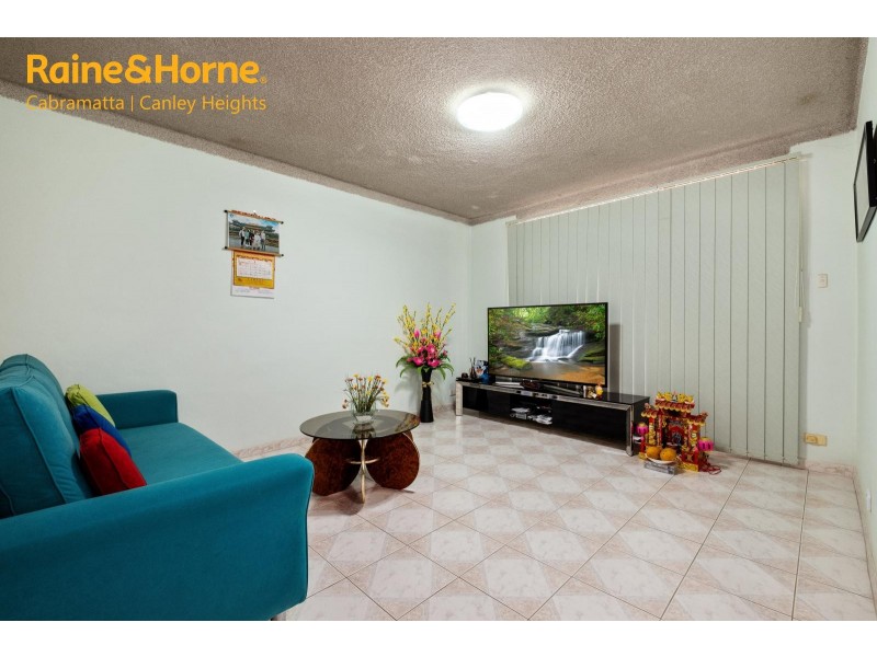 2/70 MCBURNEY ROAD, Cabramatta NSW 2166