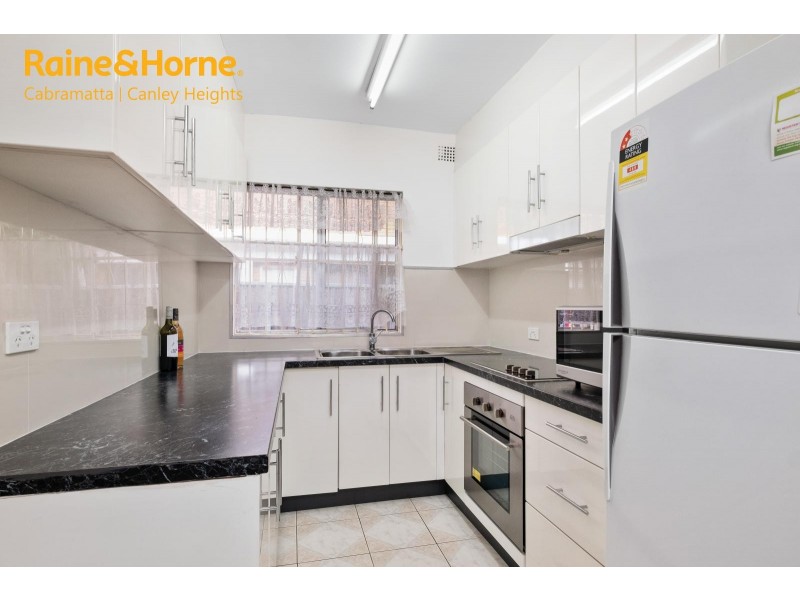 2/70 MCBURNEY ROAD, Cabramatta NSW 2166