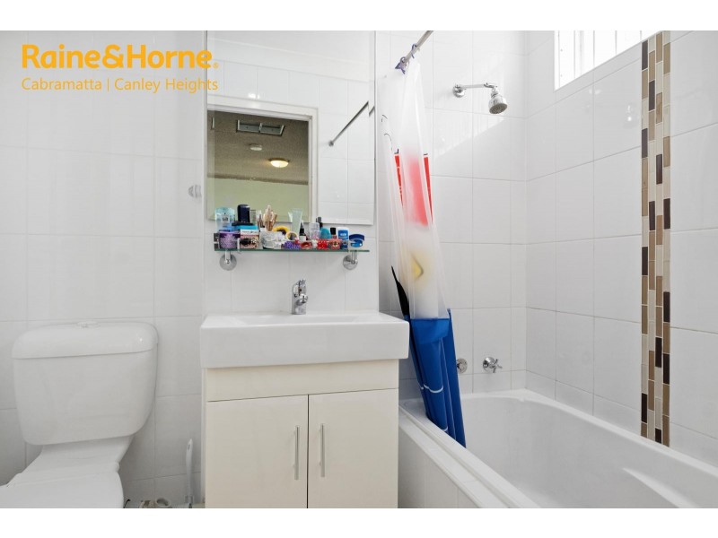 2/70 MCBURNEY ROAD, Cabramatta NSW 2166