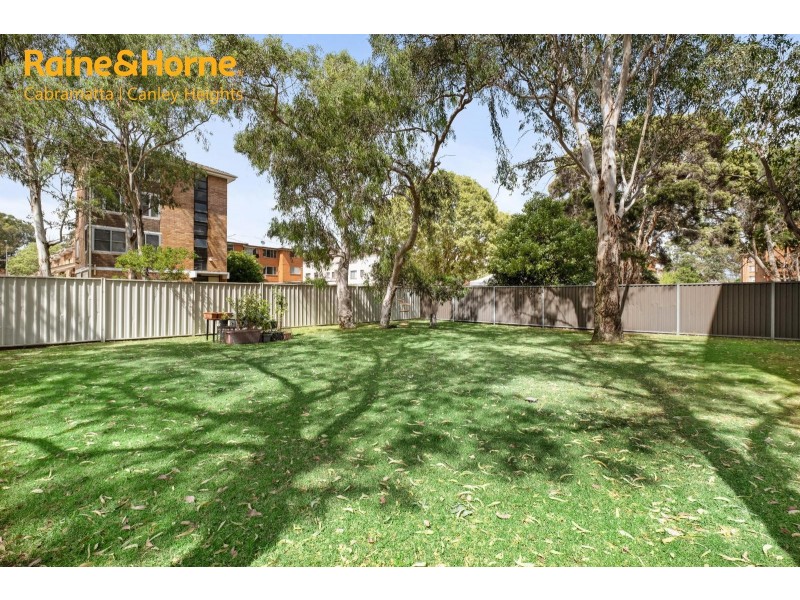 2/70 MCBURNEY ROAD, Cabramatta NSW 2166