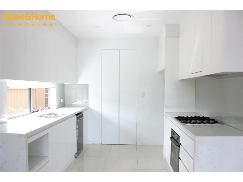 81A LINDA STREET, Fairfield Heights NSW 2165