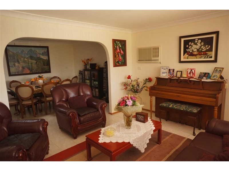 Greenfield Park NSW 2176