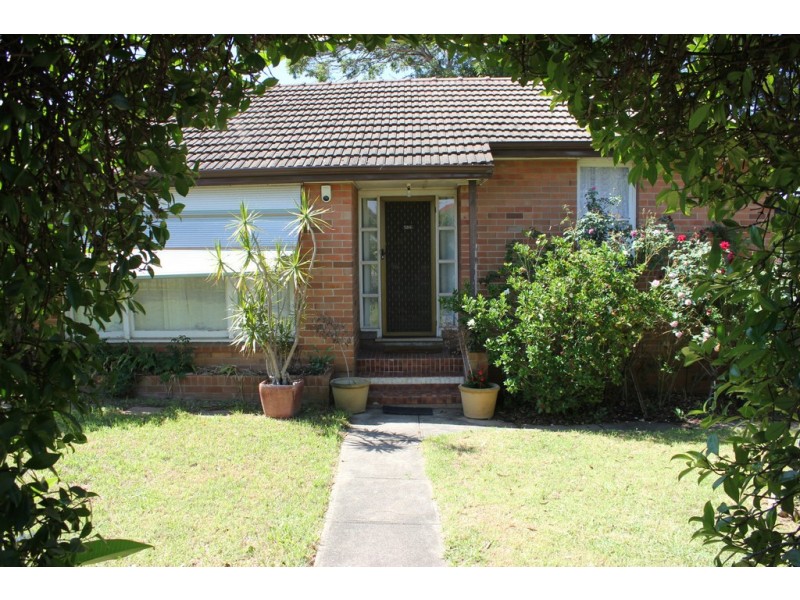 136 TOWNVIEW ROAD, Mount Pritchard NSW 2170