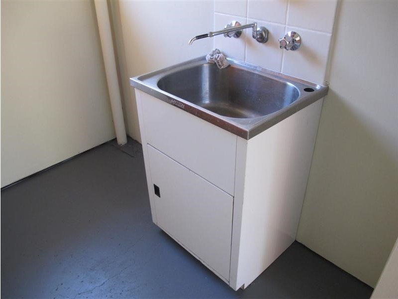 15 TARLINGTON PDE, Bonnyrigg NSW 2177