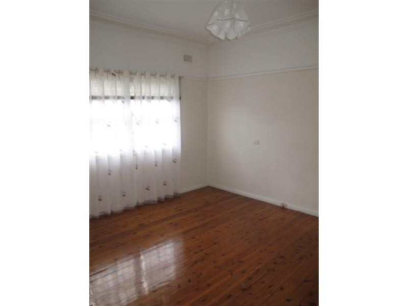 Canley Heights NSW 2166