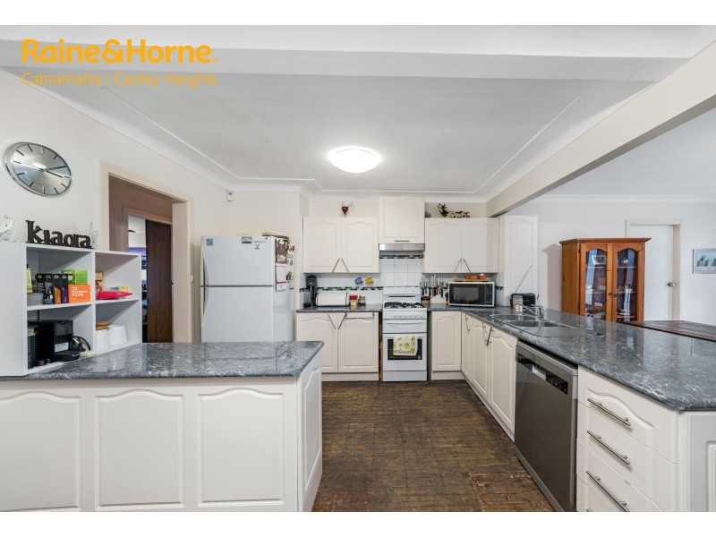 3 KAROON AVENUE, Canley Heights NSW 2166