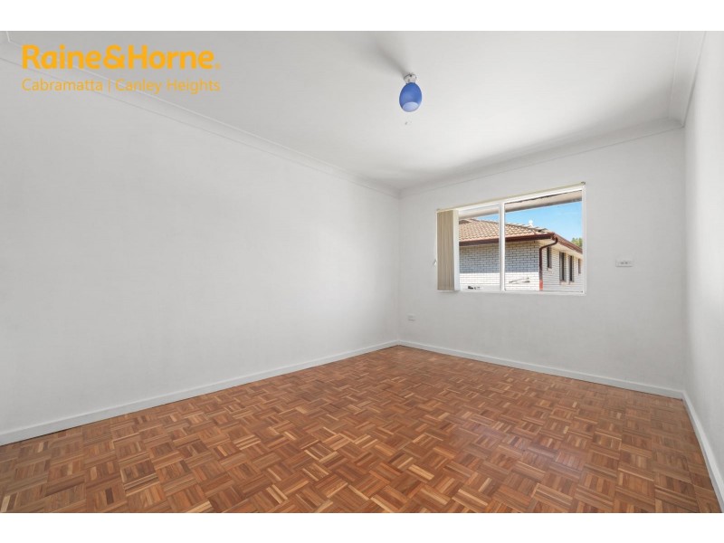 8/4 CLIFFORD AVENUE, Canley Vale NSW 2166