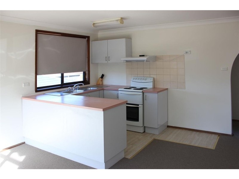 Edensor Park NSW 2176