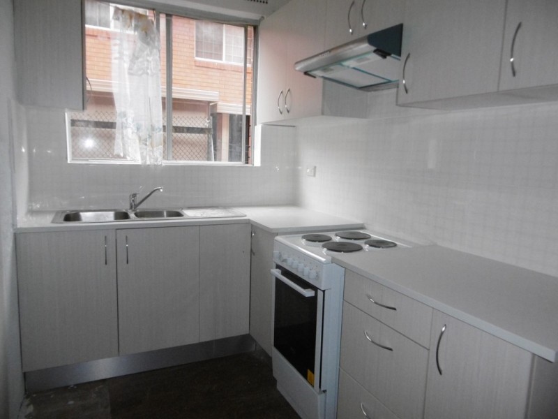 2/106 LONGFIELD STREET, Cabramatta NSW 2166