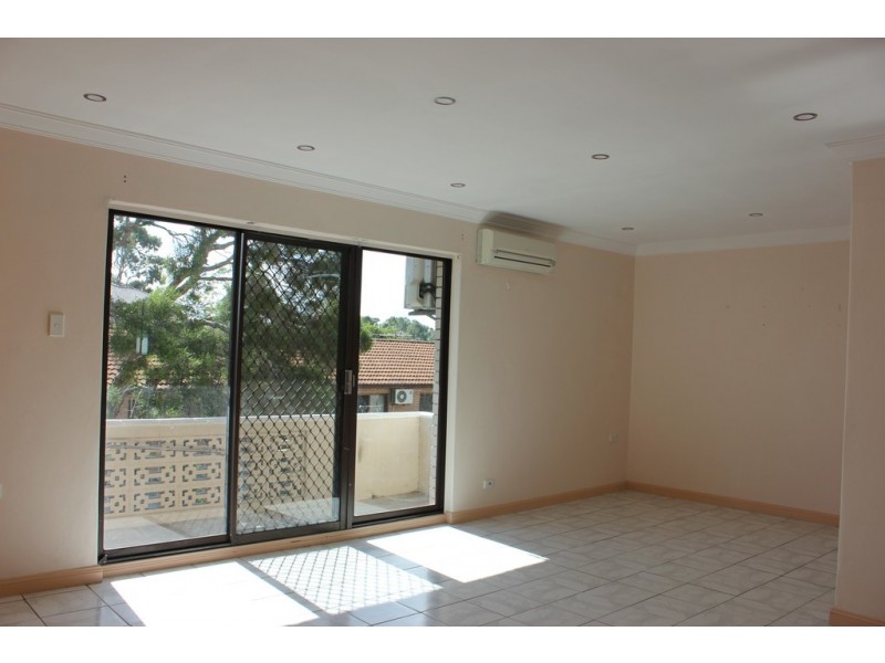 9/9 CLIFFORD AVENUE, Canley Vale NSW 2166