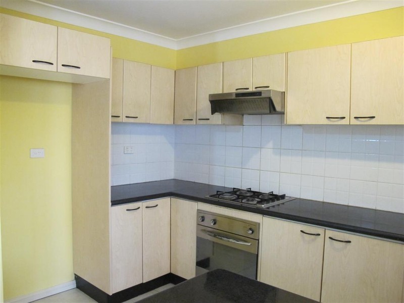 Edensor Park NSW 2176