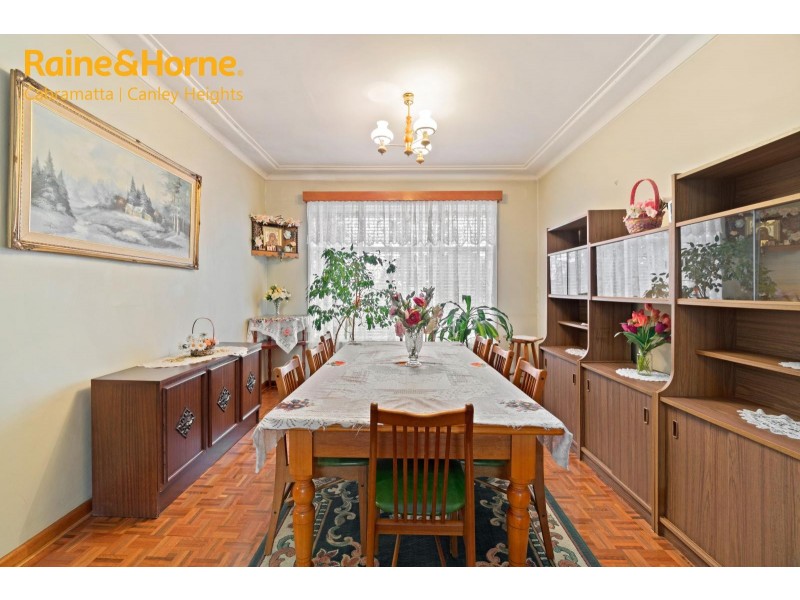 82A BUCKINGHAM STREET, Canley Heights NSW 2166