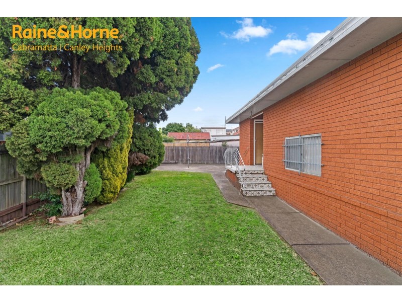 82A BUCKINGHAM STREET, Canley Heights NSW 2166