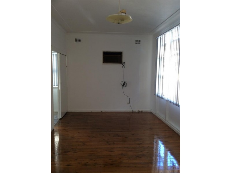 Canley Heights NSW 2166