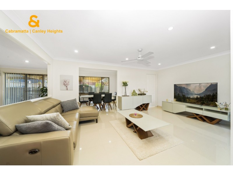 25 AYLESBURY CRESCENT, Chipping Norton NSW 2170