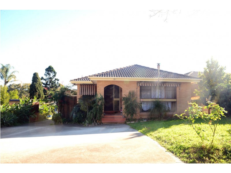 6 ALBILLO PLACE, Eschol Park NSW 2558