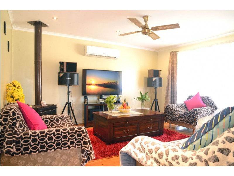 6 ALBILLO PLACE, Eschol Park NSW 2558