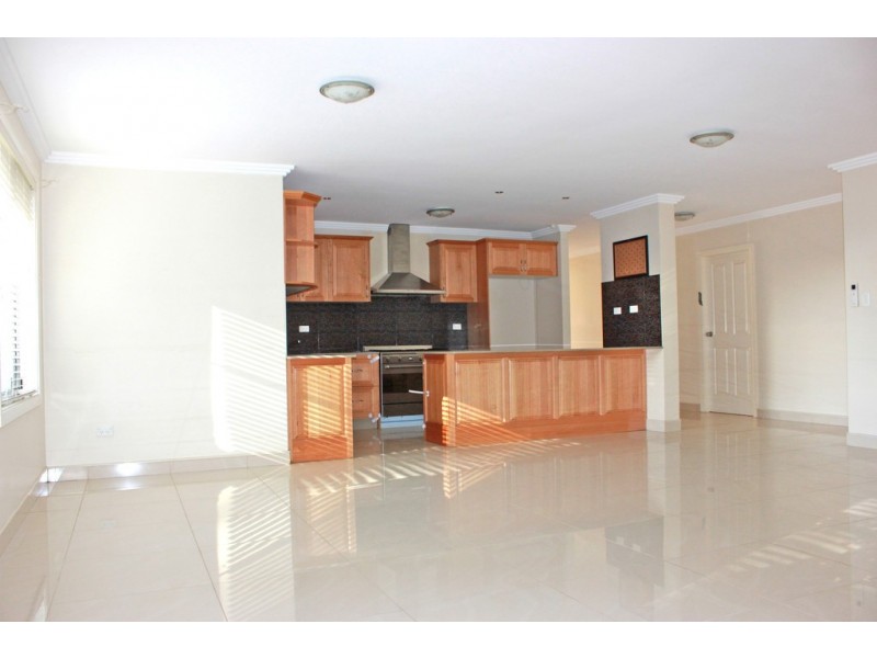 11A LAUREL STREET, Carramar NSW 2163