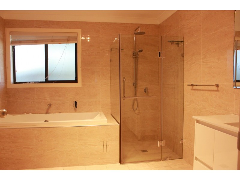 11A LAUREL STREET, Carramar NSW 2163