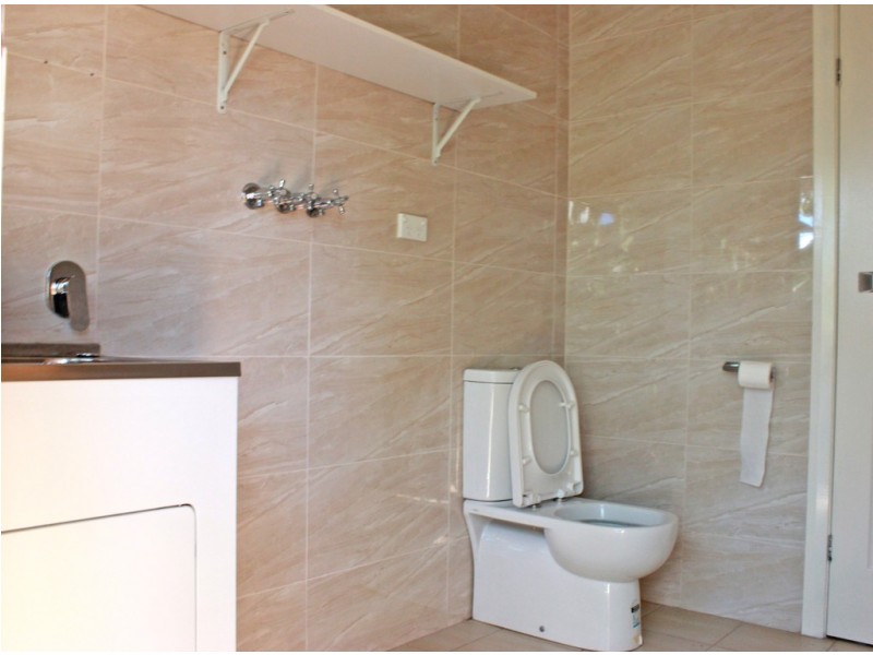 11A LAUREL STREET, Carramar NSW 2163