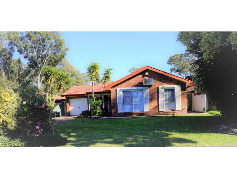 135 SWEETHAVEN ROAD, Bossley Park NSW 2176
