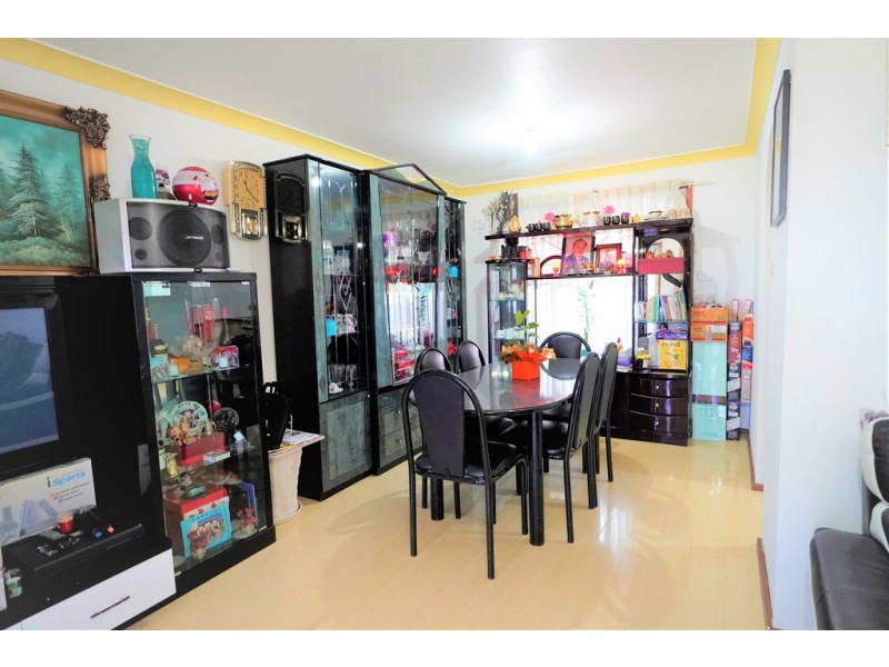 135 SWEETHAVEN ROAD, Bossley Park NSW 2176