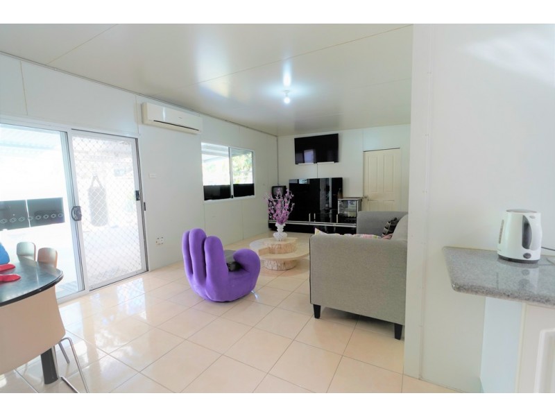 135 SWEETHAVEN ROAD, Bossley Park NSW 2176