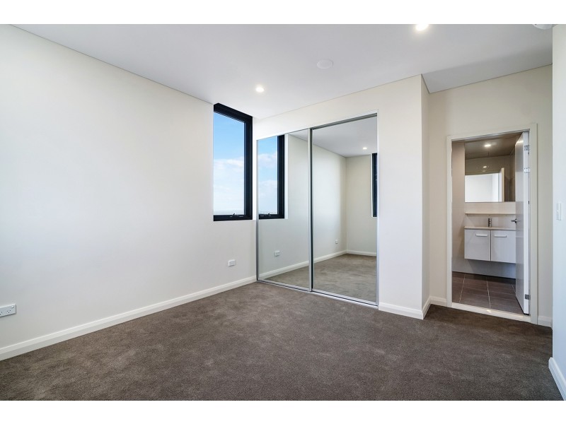 B2001/10 Norfolk Street, Liverpool NSW 2170