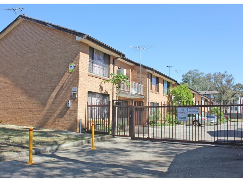 17/44 MCBURNEY RD, Cabramatta NSW 2166