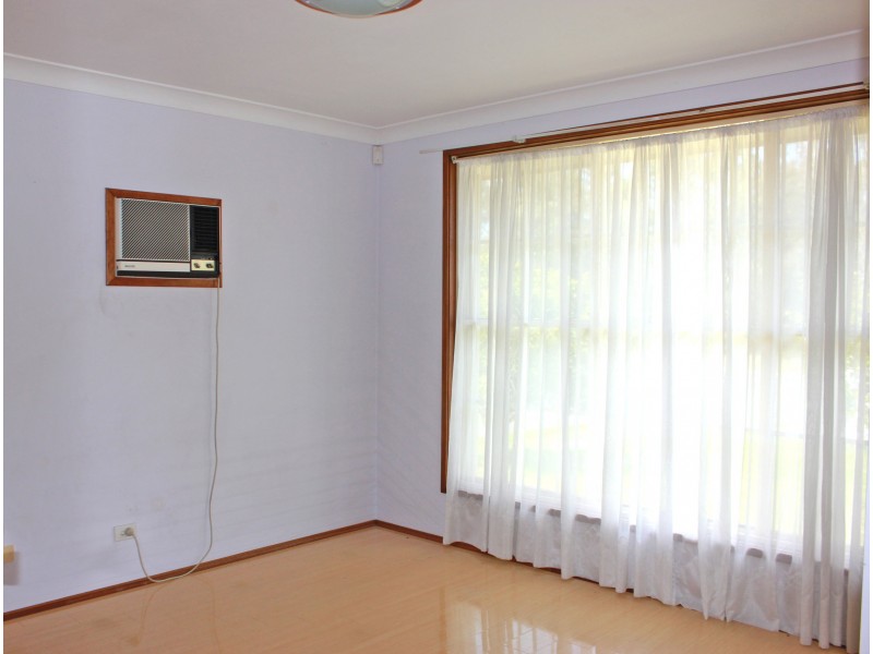 8 CROSIO PLACE, Bonnyrigg NSW 2177