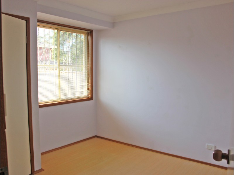8 CROSIO PLACE, Bonnyrigg NSW 2177