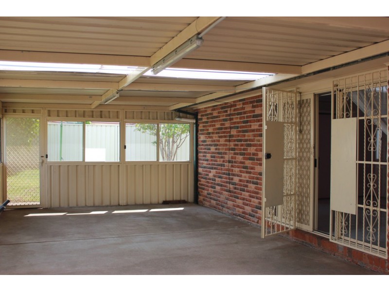 8 CROSIO PLACE, Bonnyrigg NSW 2177
