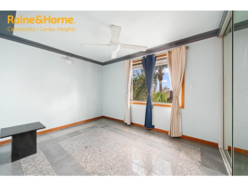 11 WINSTANLEY PLACE, Mount Pritchard NSW 2170