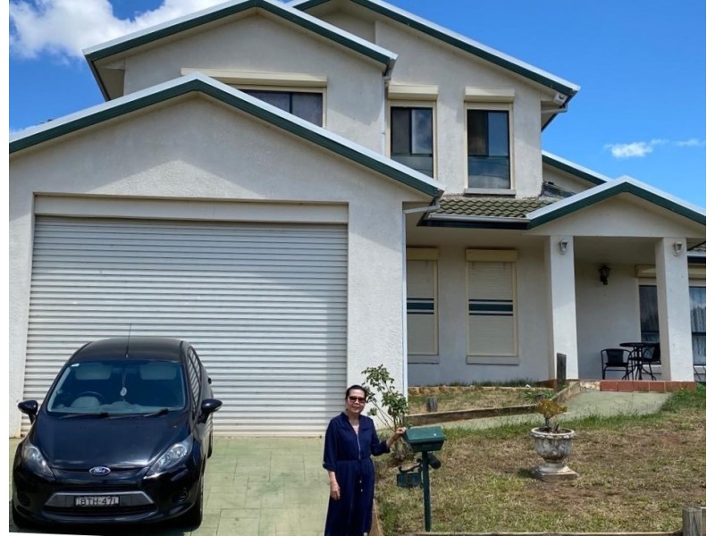 6 HYALIN PLACE, Eagle Vale NSW 2558