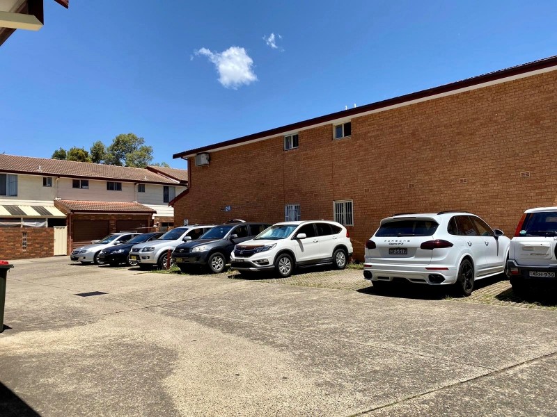 10/35-43 MCBURNEY ROAD, Cabramatta NSW 2166