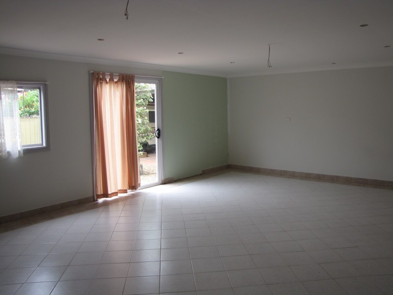 21 Grant Ave, Cabramatta NSW 2166