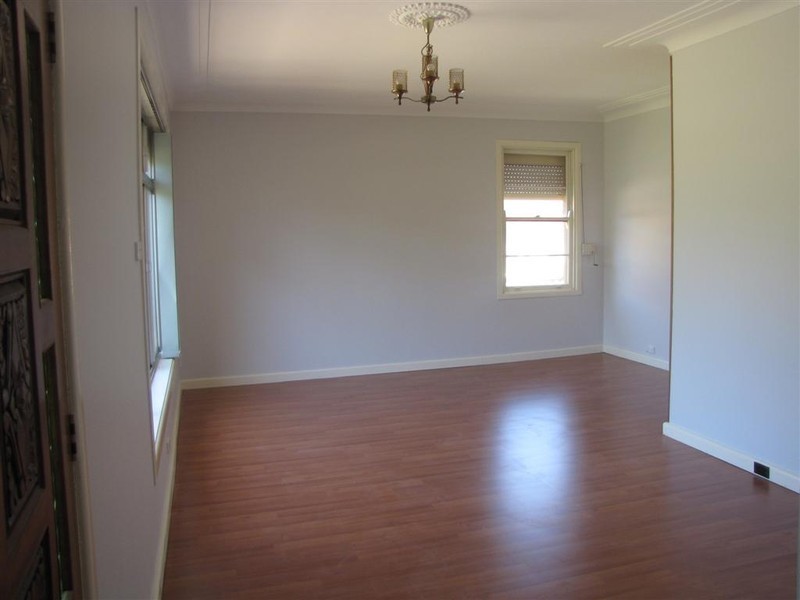 2 Moller Ave, Birrong NSW 2143