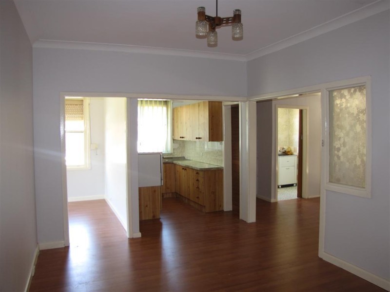 2 Moller Ave, Birrong NSW 2143