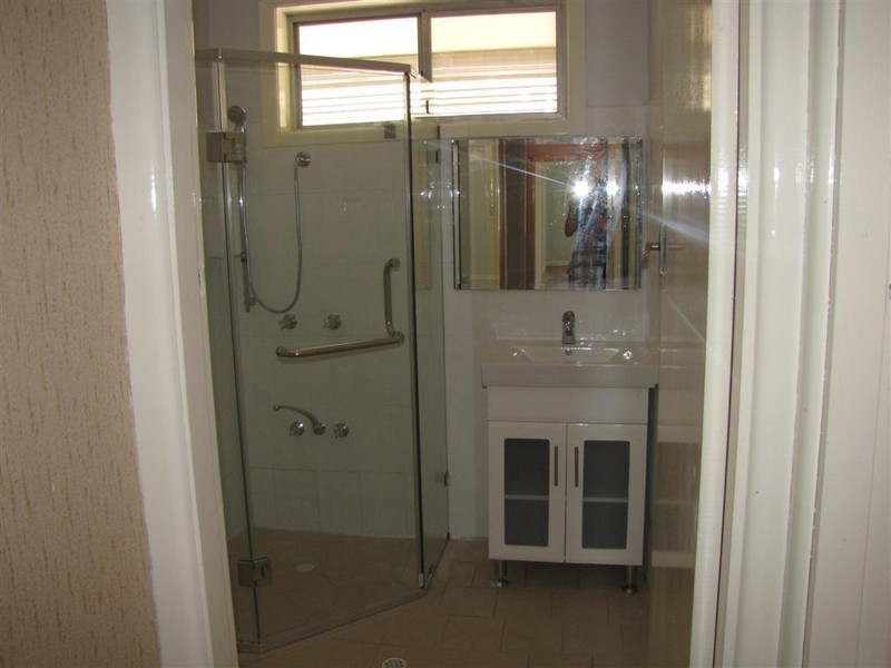 2 Moller Ave, Birrong NSW 2143