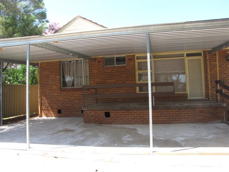 2 Moller Ave, Birrong NSW 2143