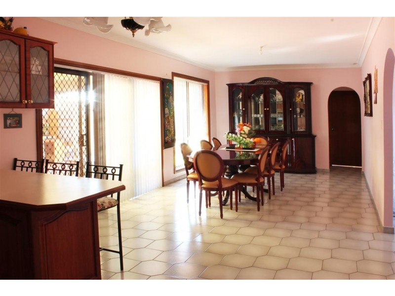 94 Sackville St, Fairfield NSW 2165