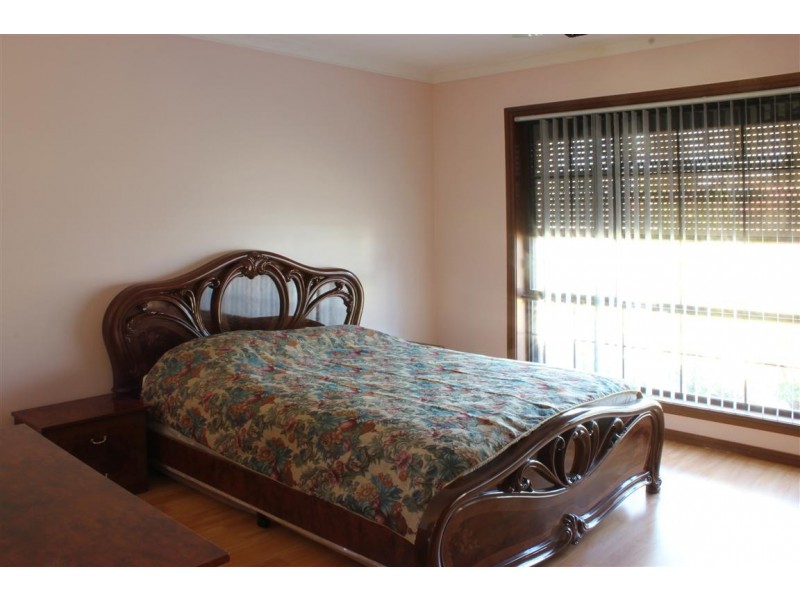 94 Sackville St, Fairfield NSW 2165