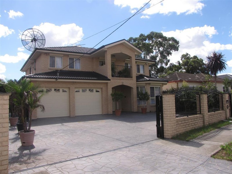 151 Maud St, Fairfield West NSW 2165