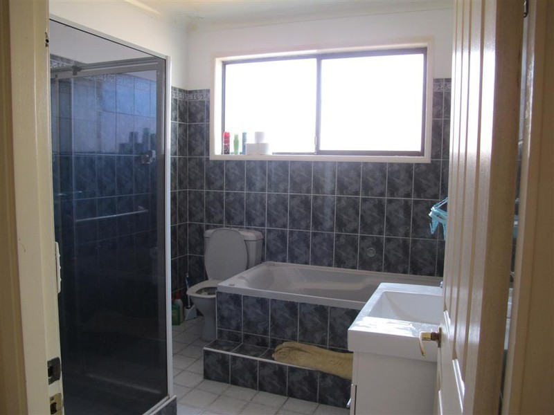 3 Chambers St, Werrington County NSW 2747