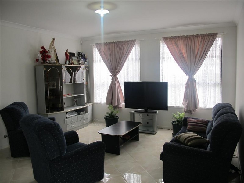 Fairfield West NSW 2165